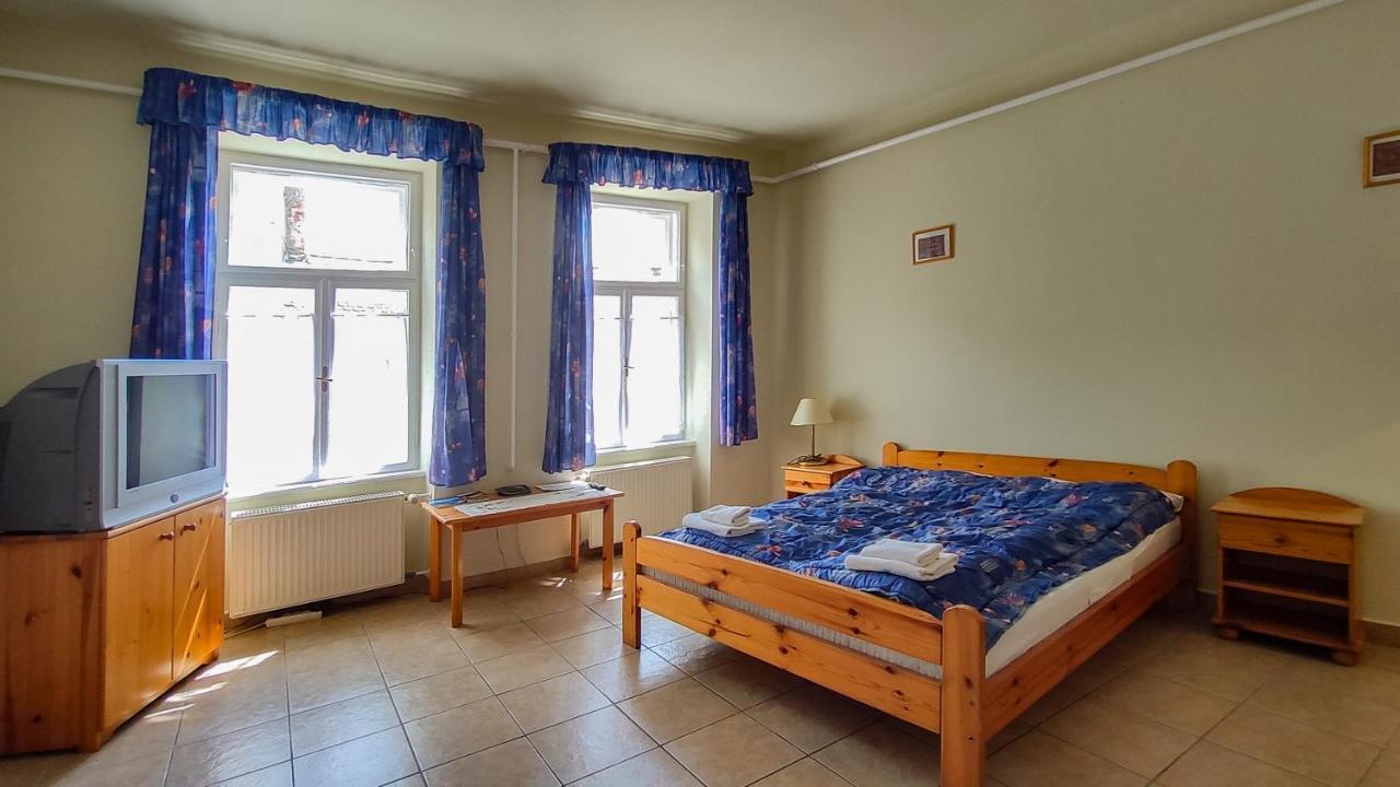 Afrodite Apartmanok Eger Exterior photo
