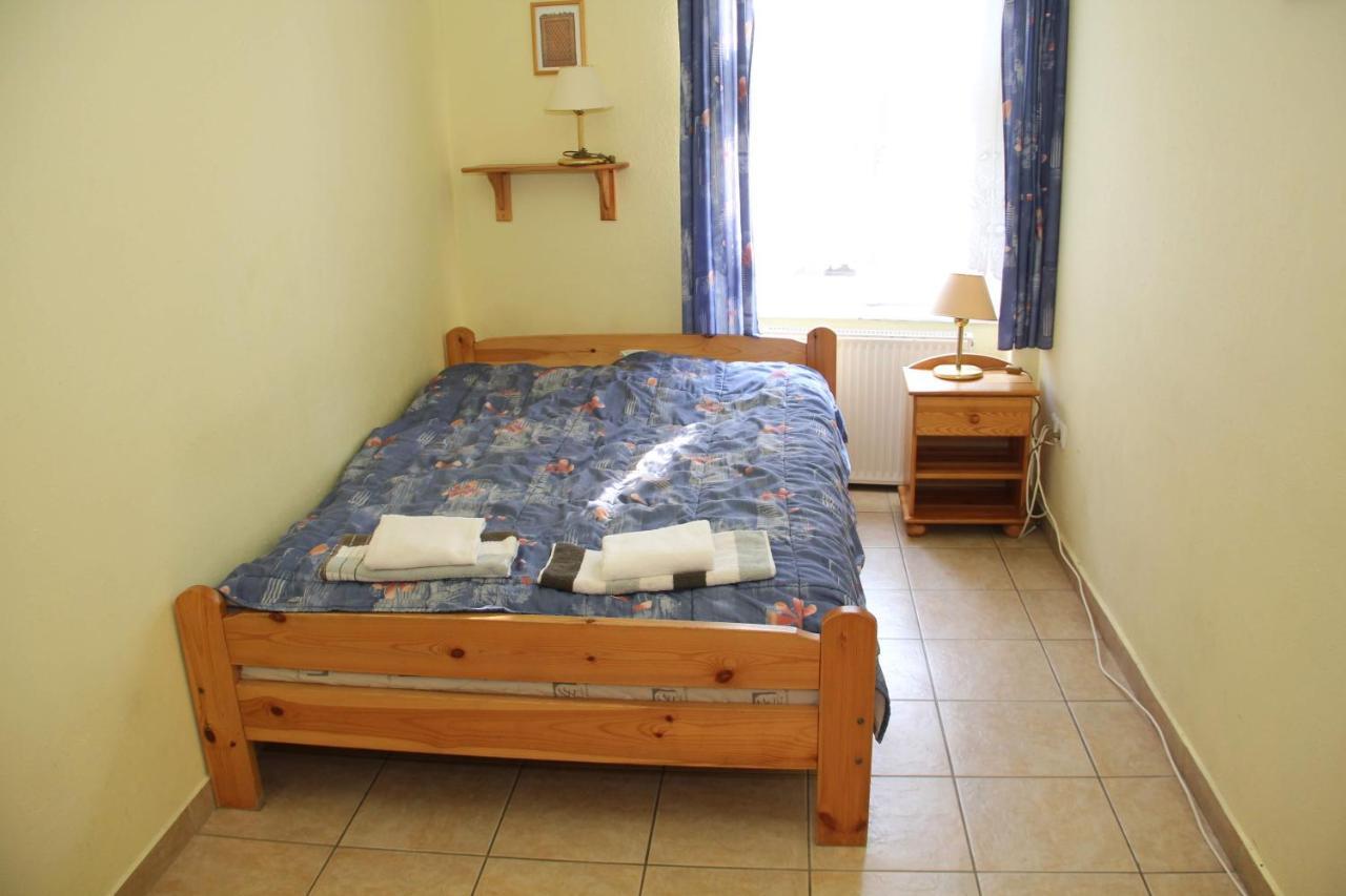 Afrodite Apartmanok Eger Exterior photo